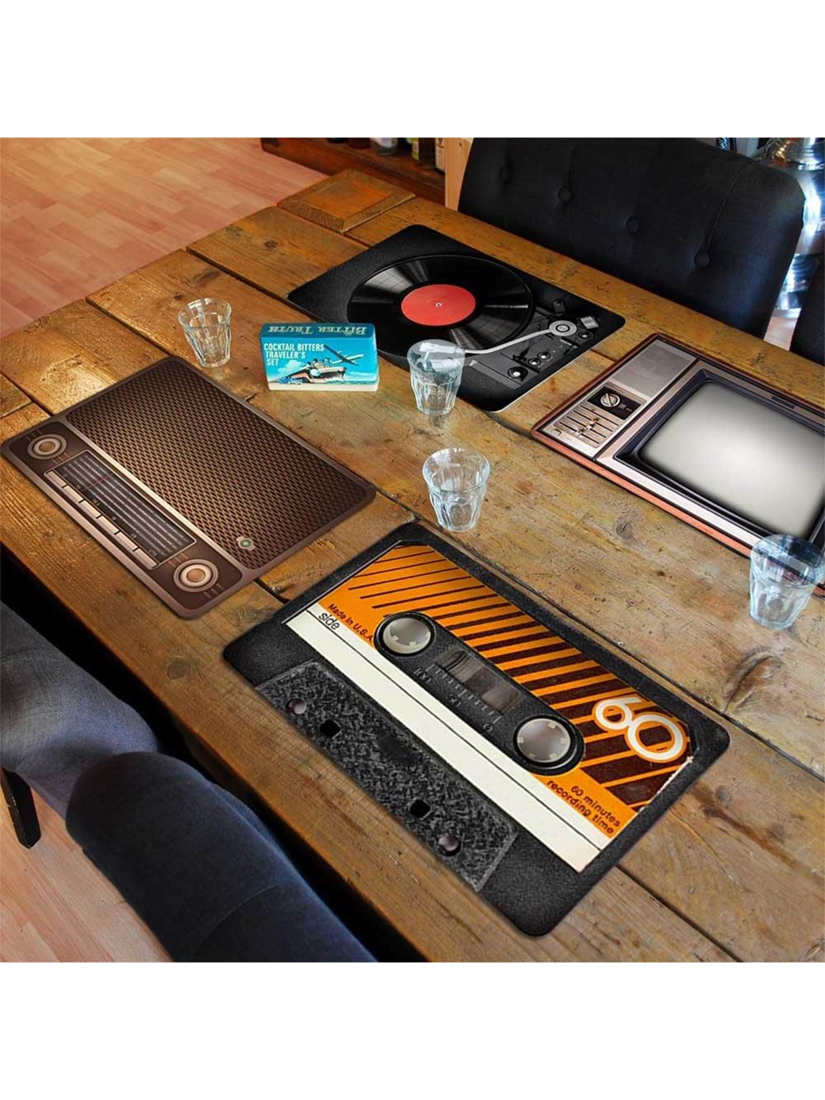Mikamax Retro Placemats - Set of 4, Køkkentilbehør