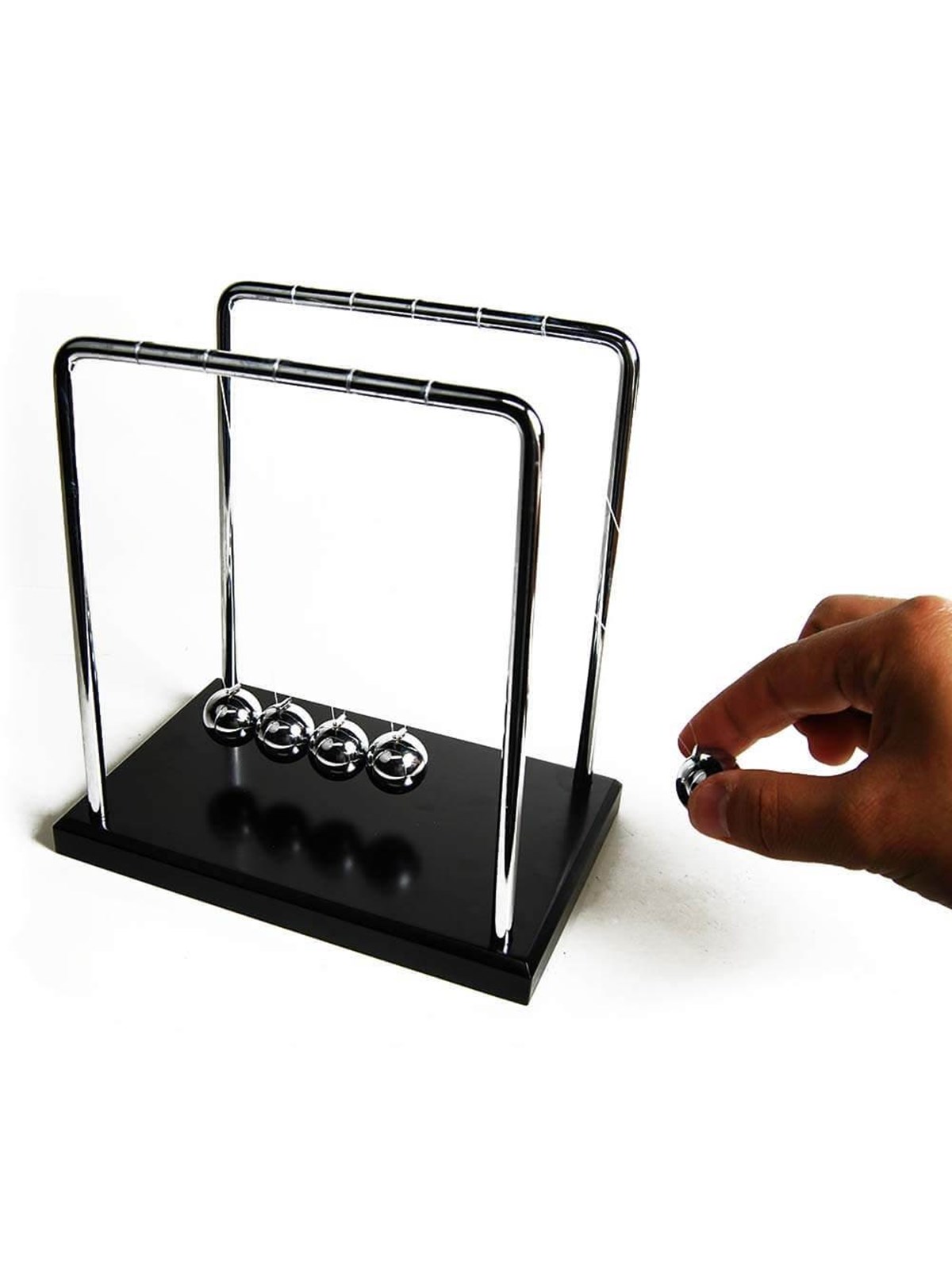 Mikamax Giant Newton's Cradle, Gadget