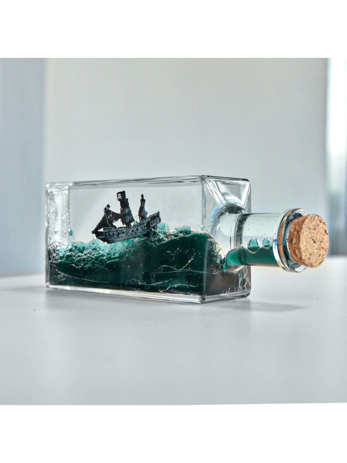 Mikamax Unsinkable Pirate Ship, Gadget