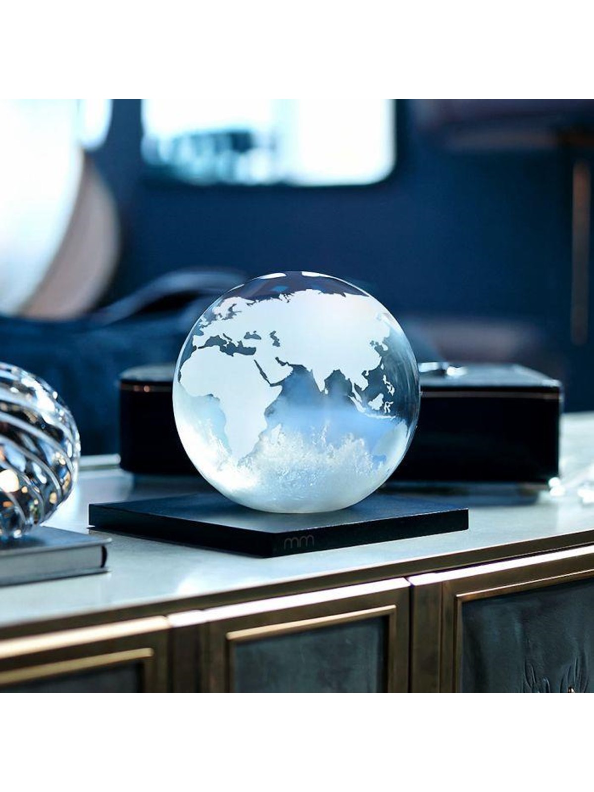 Mikamax Earth Storm Glass, Gadget