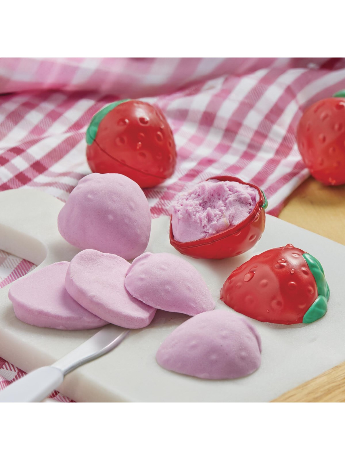 Little Tikes Creative Chefs Basket of Strawberries, Babylegetøj