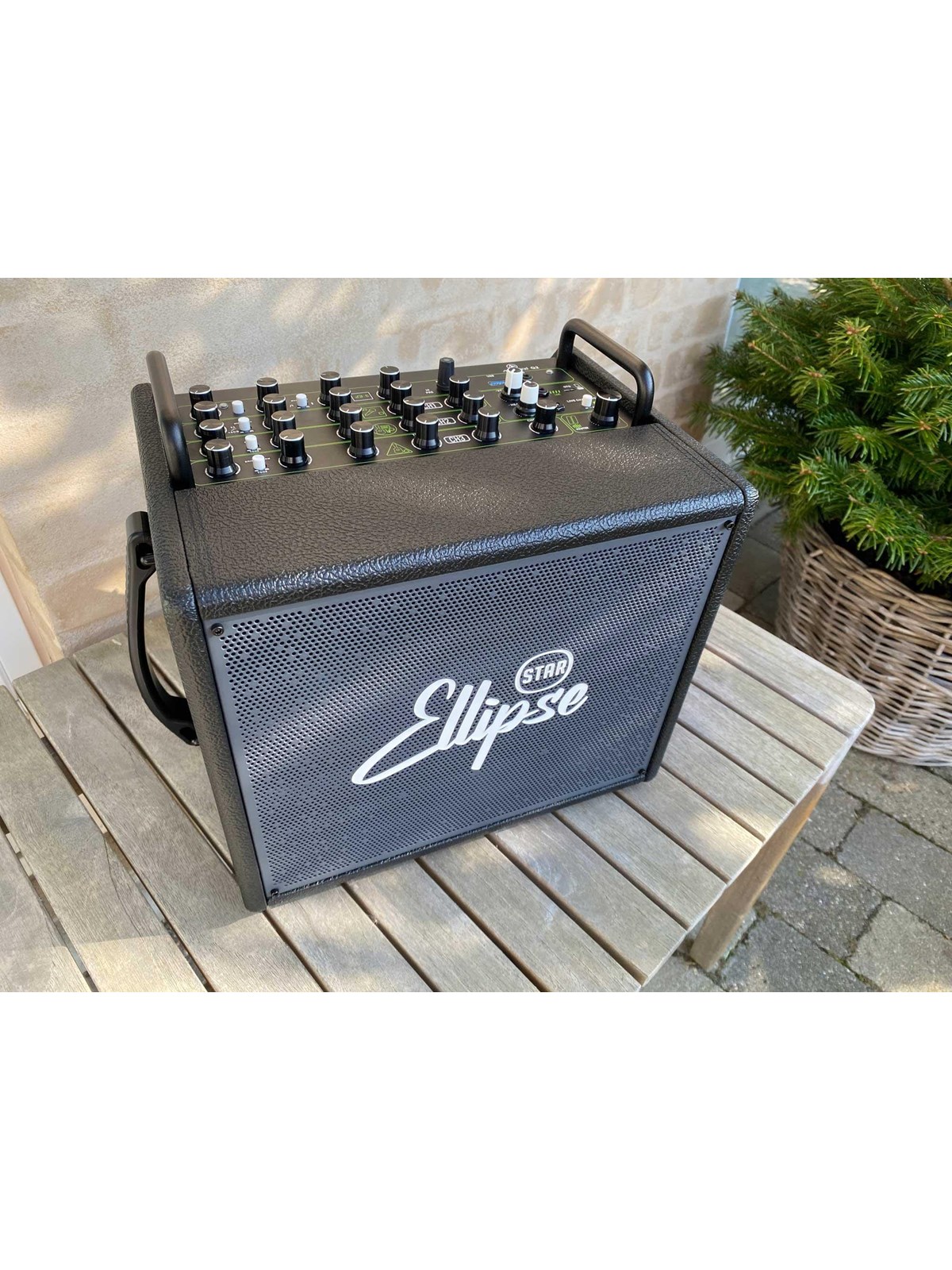 Acemic Ellipse Q2 - Batteridrevet instrumentforstærker - 240W, Musikinstrument