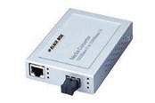 Repeater, boostere, bridges & transceiver - Black Box XS 10/100 Mbps Media Converter - fibre media converter - 10Mb LAN 100Mb LAN - LMCS202AE-ST