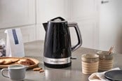 Elkedel - Russell Hobbs Elkedel Structure Kettle - Gloss black with stainless steel accents - 2400 W - 28081-70