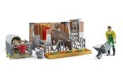 Legetøjsbil - Bruder Bworld Cow and Calf barn with farmer - BR62611