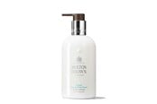 Kropspleje - Molton Brown Coastal Cypress & Sea Fennel Body Lotion 300 ml - 5030805003086