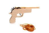 Trælegetøj - Playwood Wooden Gun with Elastic Band - RS731