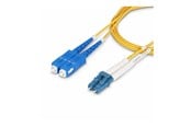 Netværkskabel - StarTech.com 7m (23ft) LC to SC (UPC) OS2 Single Mode Duplex Fiber Optic Cable - 7 m - yellow - Gul - 7m - SMLCSC-OS2-7M