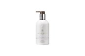 Kropspleje - Molton Brown Milk Musk Body Lotion 300 ml - 5030805005585