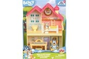 Dukke, bamse og udstyr - Moose Toys Bluey Mini Playhouse with Furniture and Figure - MS17614