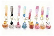Små gaver til børn - WHL Væskefyldt nøglering m/taskeclips & strop 1 stk - Assorted - 66131