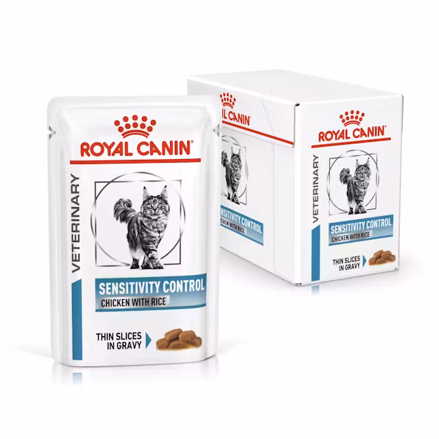 Royal Canin Sensitivity Control Chicken with Rice Thin Slices In Gravy 85g (12-Pack)