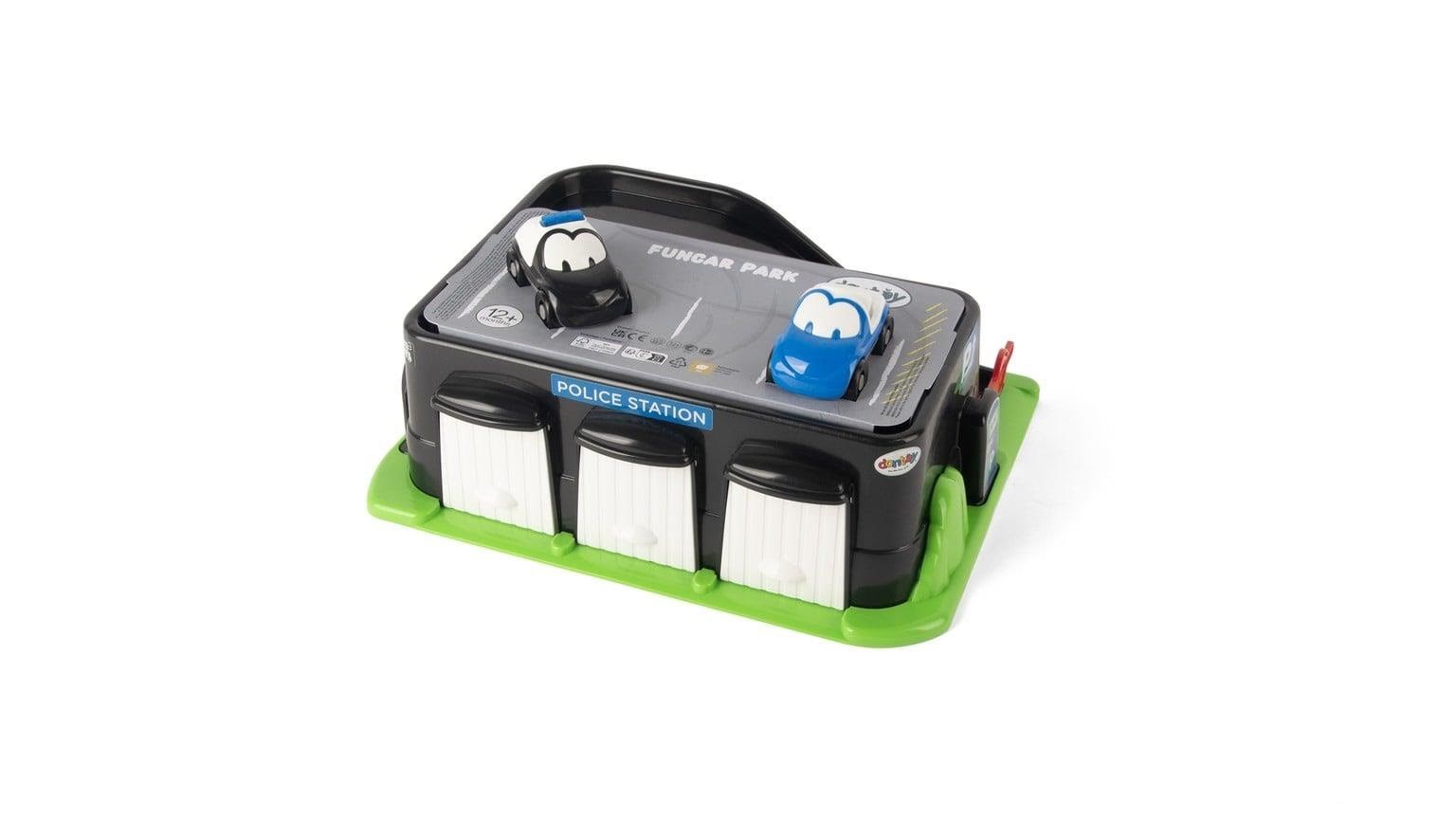Dantoy Funcars Police Station with 2 Cars Legetøj 7526