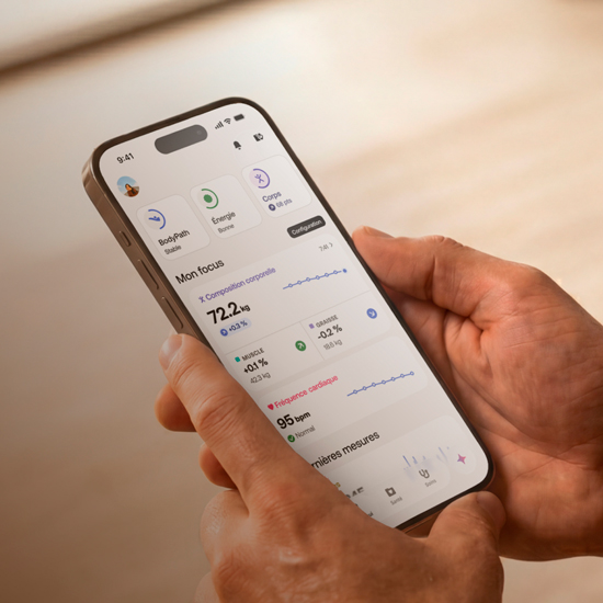 Withings Health Mate app på smartphone – visning af kropsvægt, kropssammensætning og hjertefrekvens i realtid